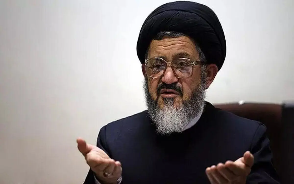 مردم می‌گویند مشکلات اصلی رها شده، فقط به روسری زنان گیر می‌دهند