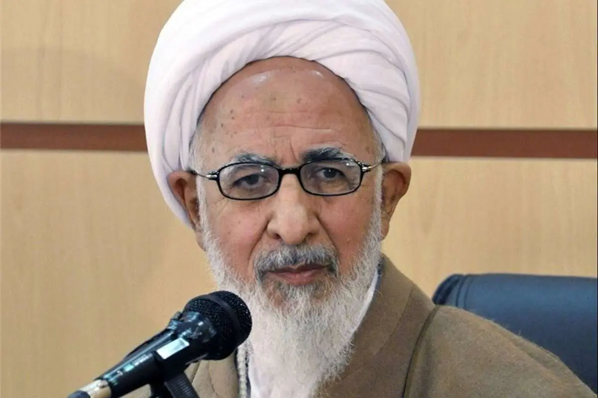 جوادی آملی: از فضای مجازی نباید ترسید