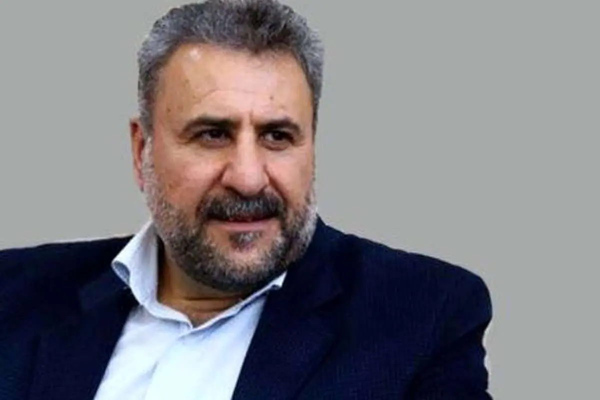 فلاحت پیشه: ایران روزانه هزاران میلیارد برای فروش نفت تخفیف میدهد