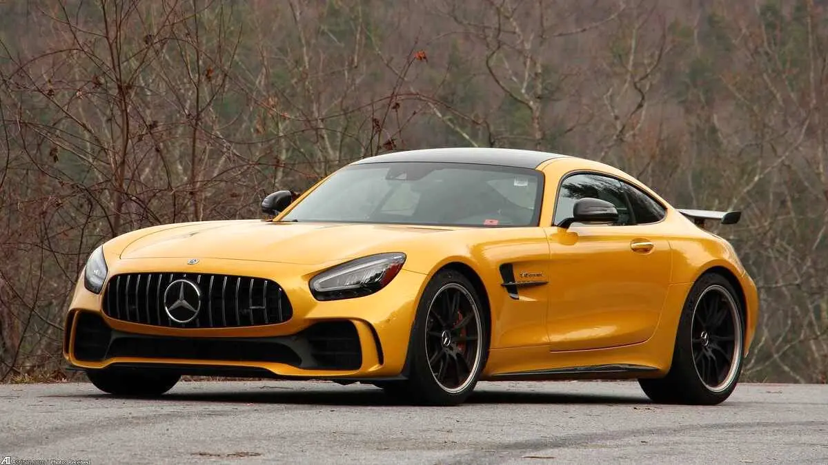 (ویدئو) تصادف وحشتناک تنها مرسدس بنز AMG GT زرد رنگ در ایران