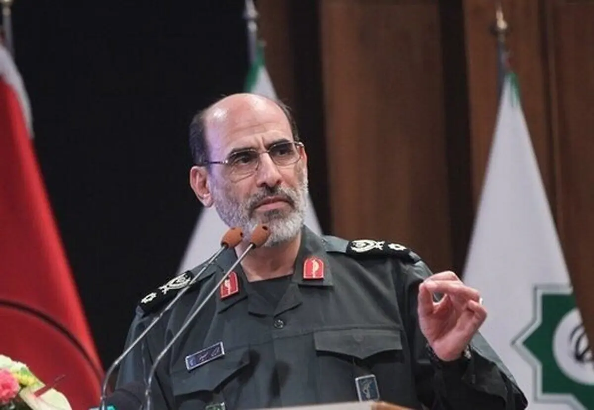 بعضی‌ها نامه نوشتند، از رهبری خواستند تا با آمریکا کنار بیاییم