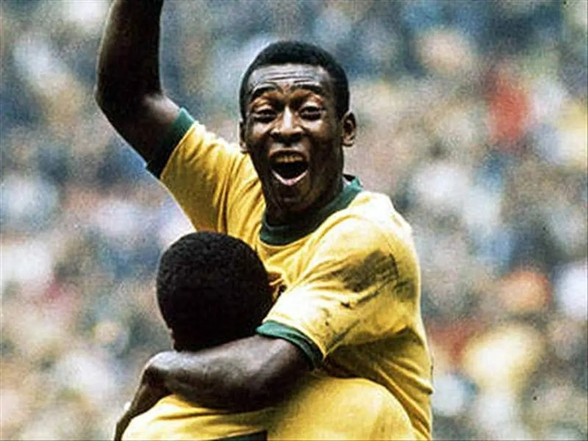 (عکس) زیباترین گل‌هایی که «پله» نزد