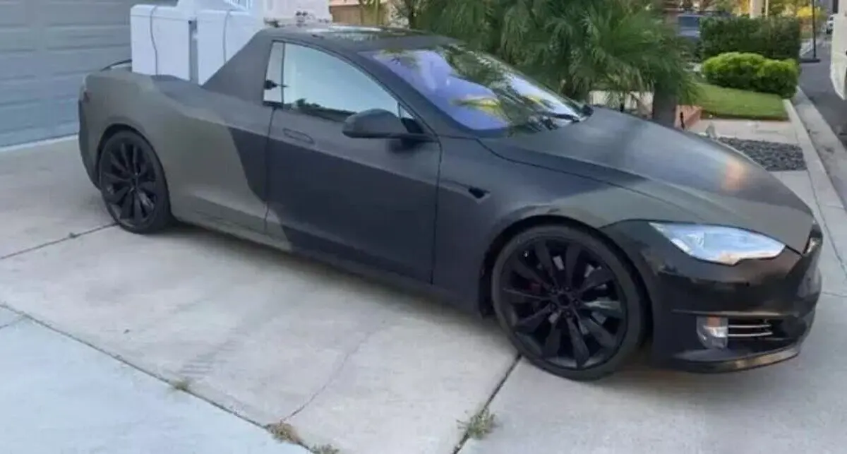 (تصویر) وانت تسلا به سبک پراید!