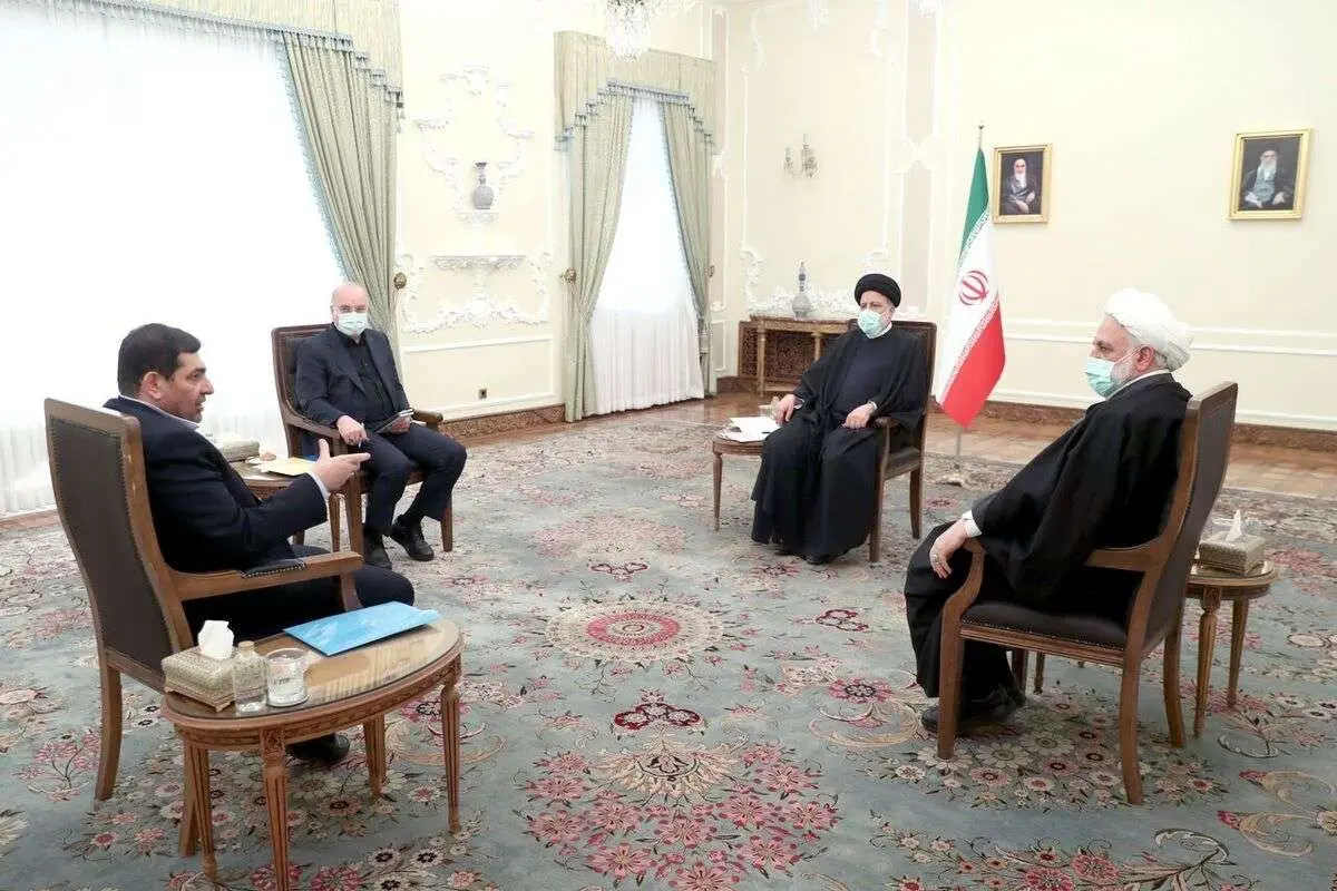 تأکید سران قوا بر تقویت ثبات اقتصادی و تداوم کاهش نرخ تورم