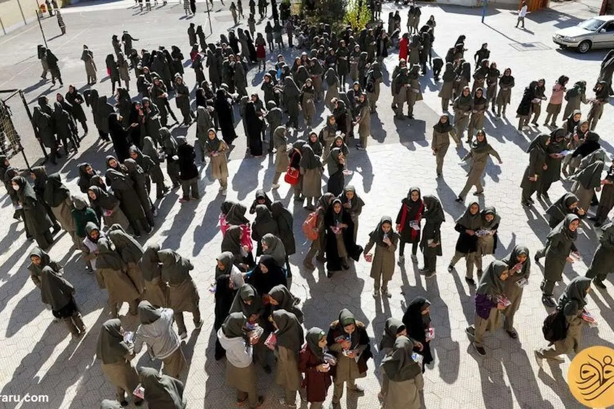 موج ناپلئونی در مدارس ایران!