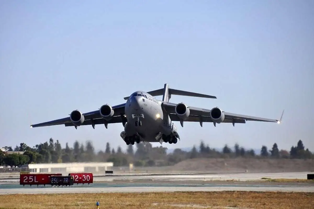 (ویدیو) فرود فوقالعاده بوئینگ C17 بر روی باند خاکی!