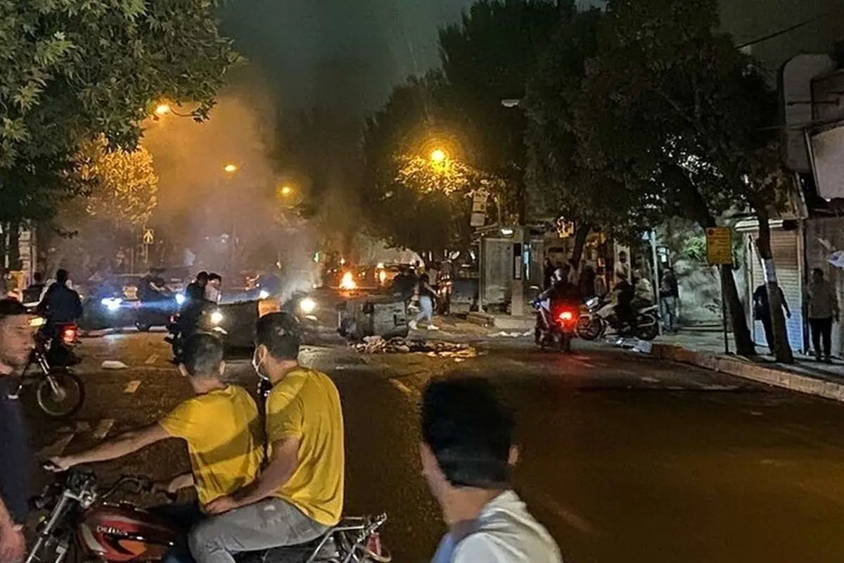 روزنامه دولت: غربیها از اهرم اقتصادی برای فشار به ایران استفاده میکنند