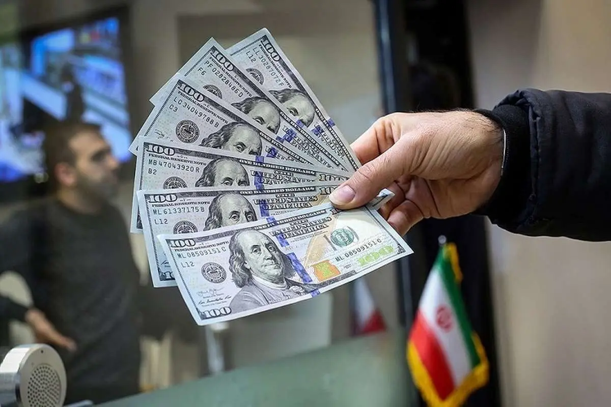 بازار ارز قفل شد؛ دلار دنده معکوس زد