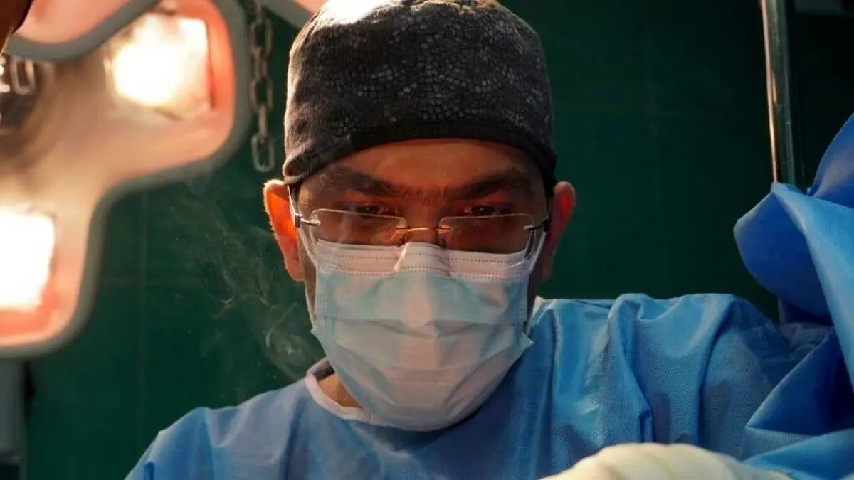 درمان افتادگی سینه، با انجام عمل لیفت سینه