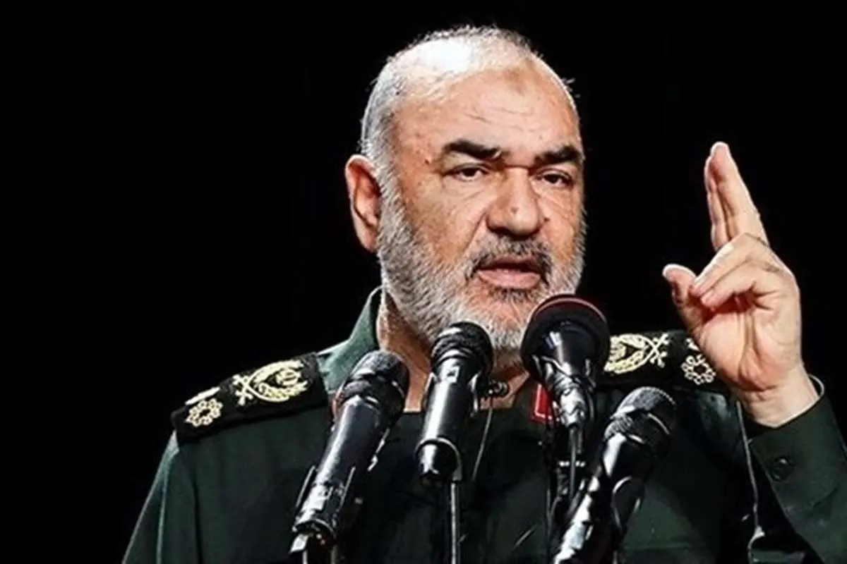 سردار سلامی: آنهایی که قراردادهای ننگین را امضا کردند، نمی‌توان بخشید