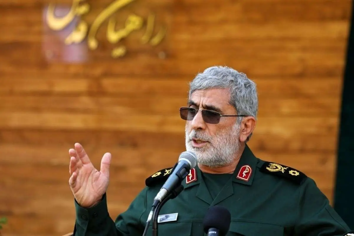 کیهان: قاآنی نسخه دیگری از سلیمانی است
