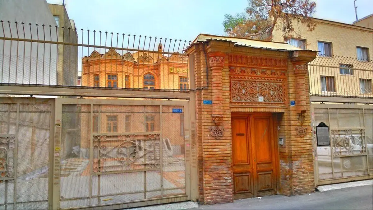 معماری عجیب خانه صالح؛ تماشای این عمارت را از دست ندهید