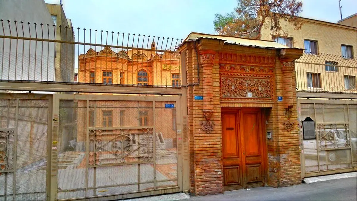معماری عجیب خانه صالح؛ تماشای این عمارت را از دست ندهید