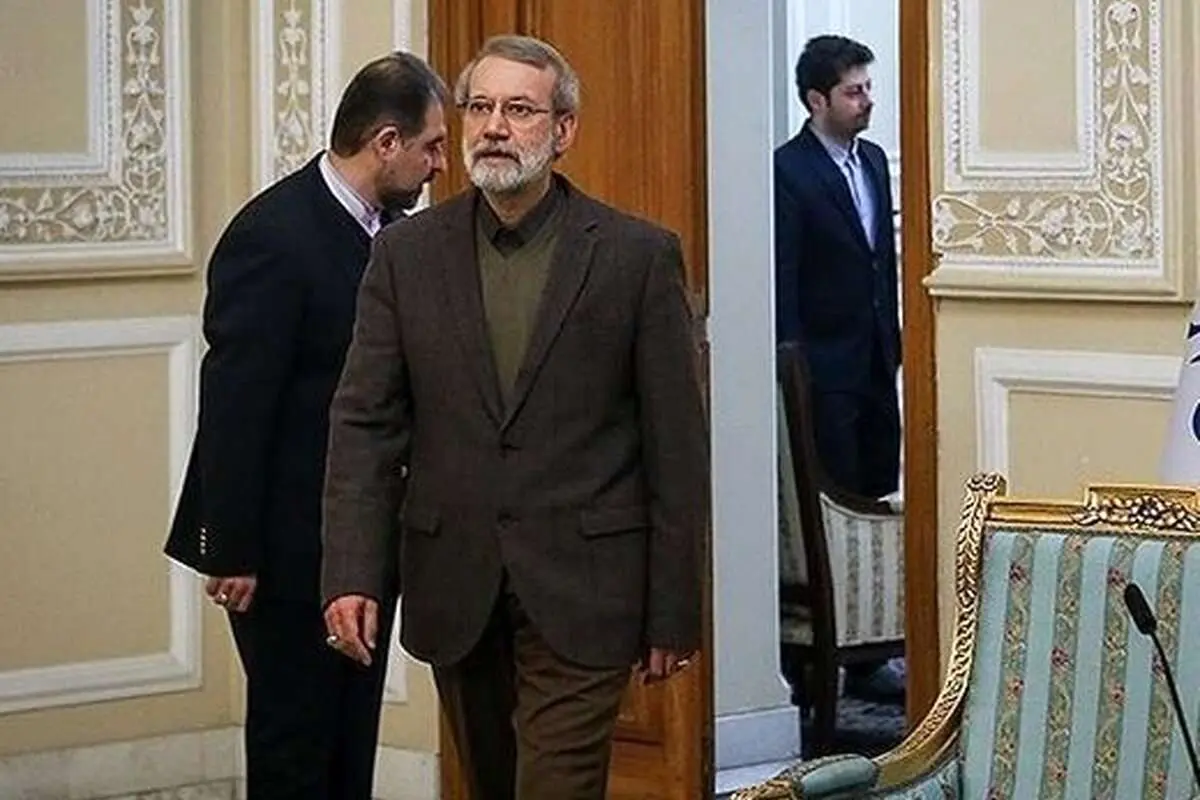 دو معنای شکستن سکوت لاریجانی