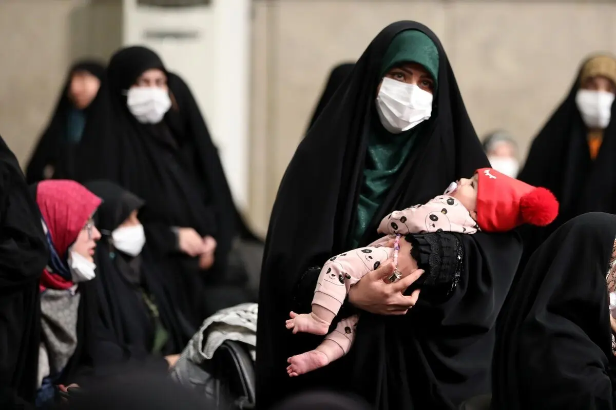 (تصاویر) دیدار جمعی از بانوان منتخب کشور با رهبر انقلاب