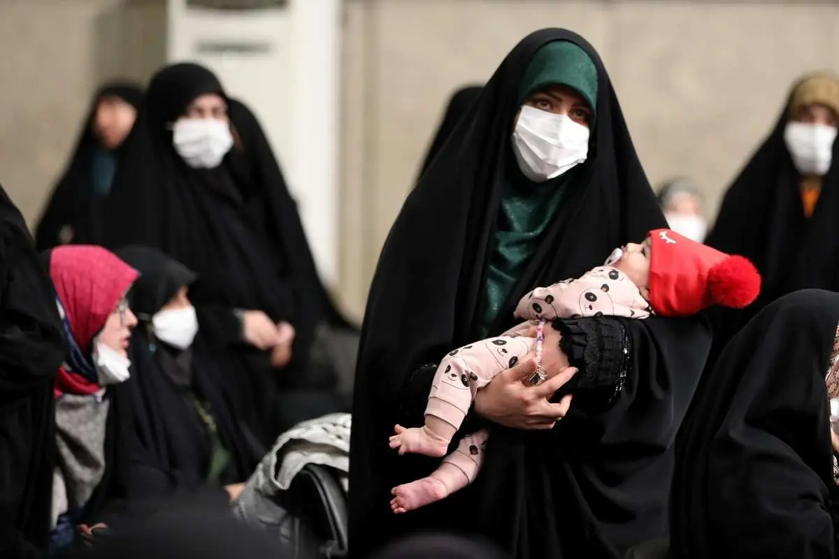 (تصاویر) دیدار جمعی از بانوان منتخب کشور با رهبر انقلاب