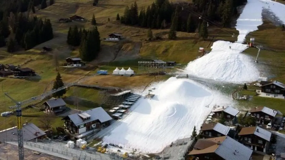 برف کم بساط ورزش‌های زمستانی در ارتفاعات آلپ را به هم زده است