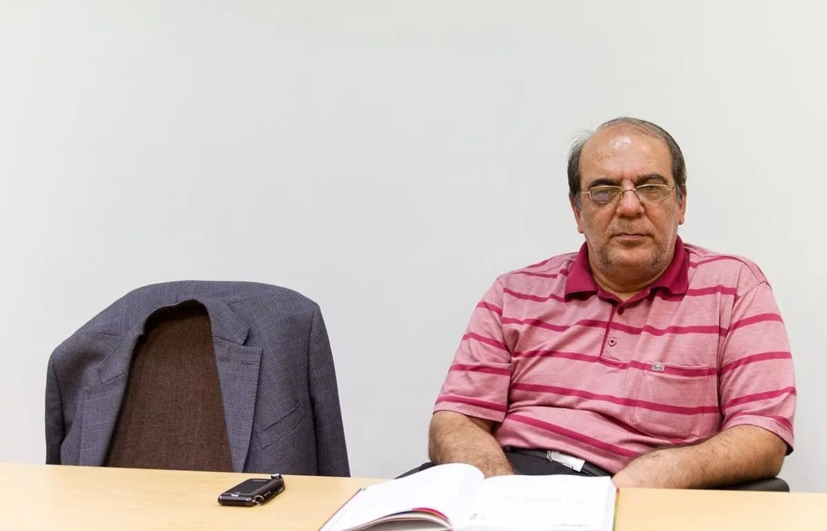 نمی‌توان قانونی گذاشت که نیمی از جامعه آن را نپذیرند و نقض کنند