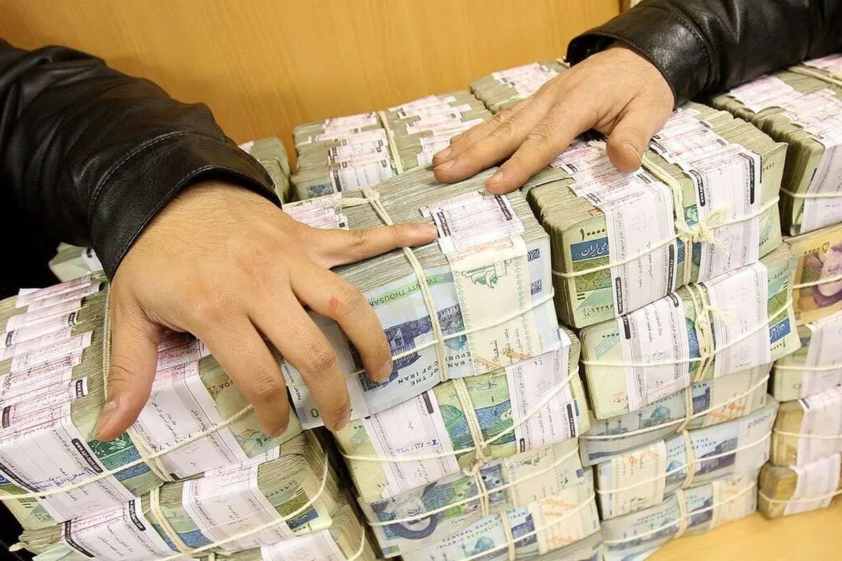 در سال ۱۴۰۲ چه میزان از درآمد خود را باید مالیات بدهید؟