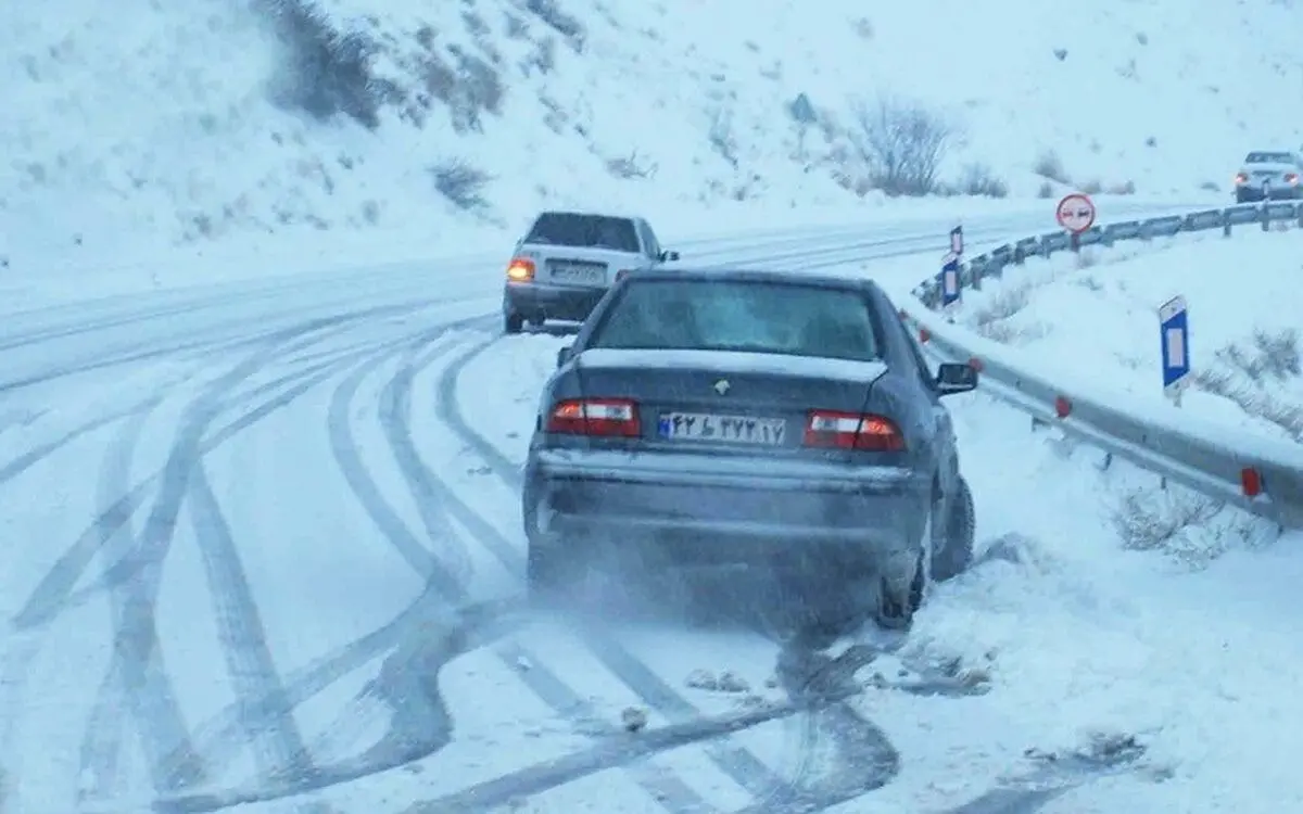 (ویدئو) روش درست ترمز زدن روی زمین برفی و یخ زده