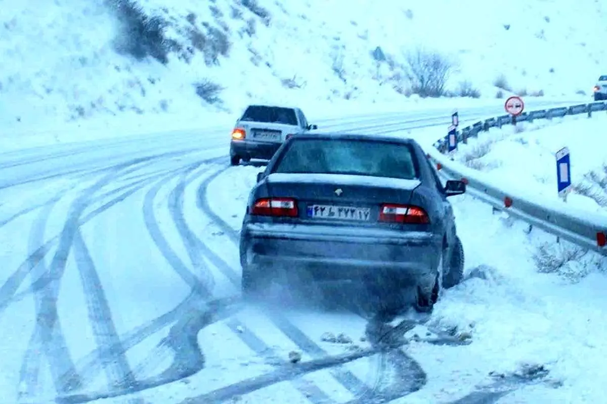 (ویدئو) روش درست ترمز زدن روی زمین برفی و یخ زده