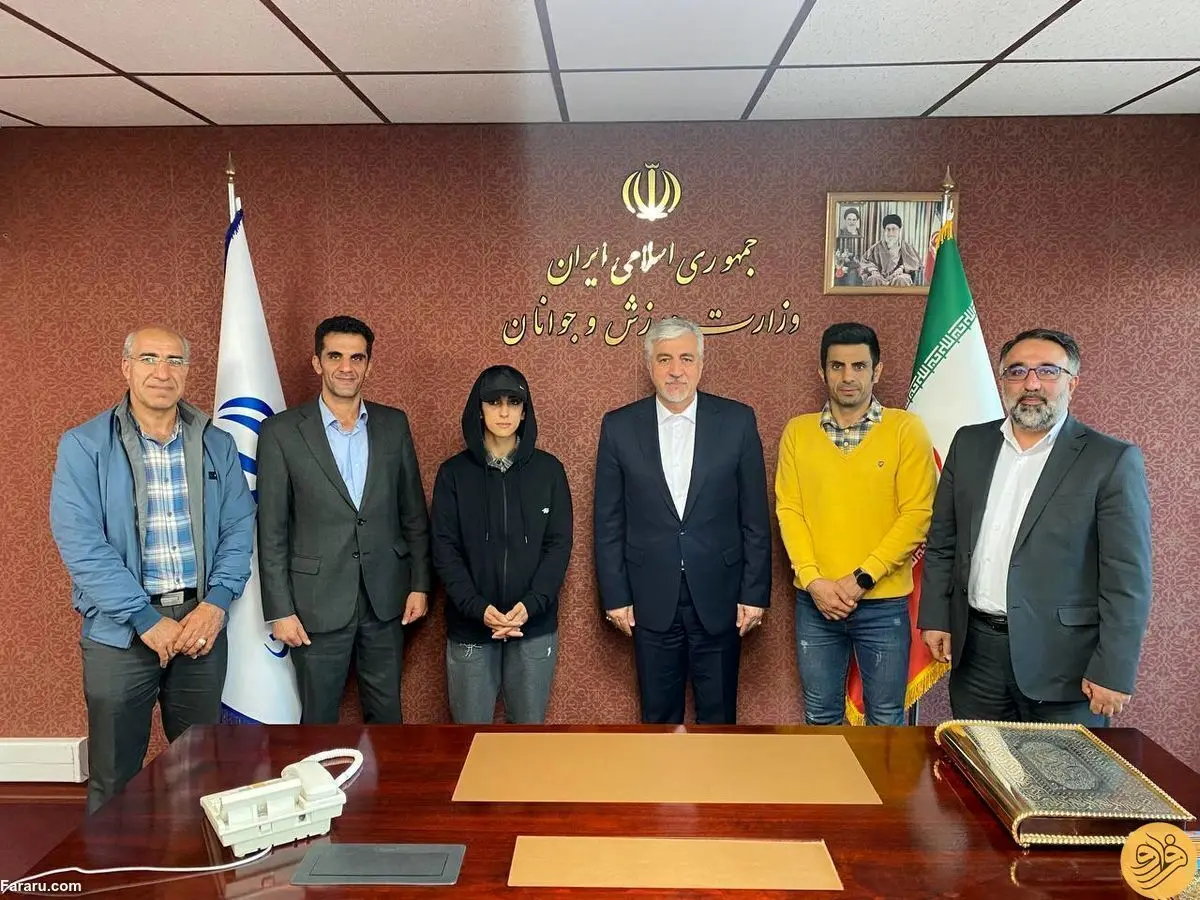 دردسر وزیر ورزش پس از دیدار با الناز رکابی