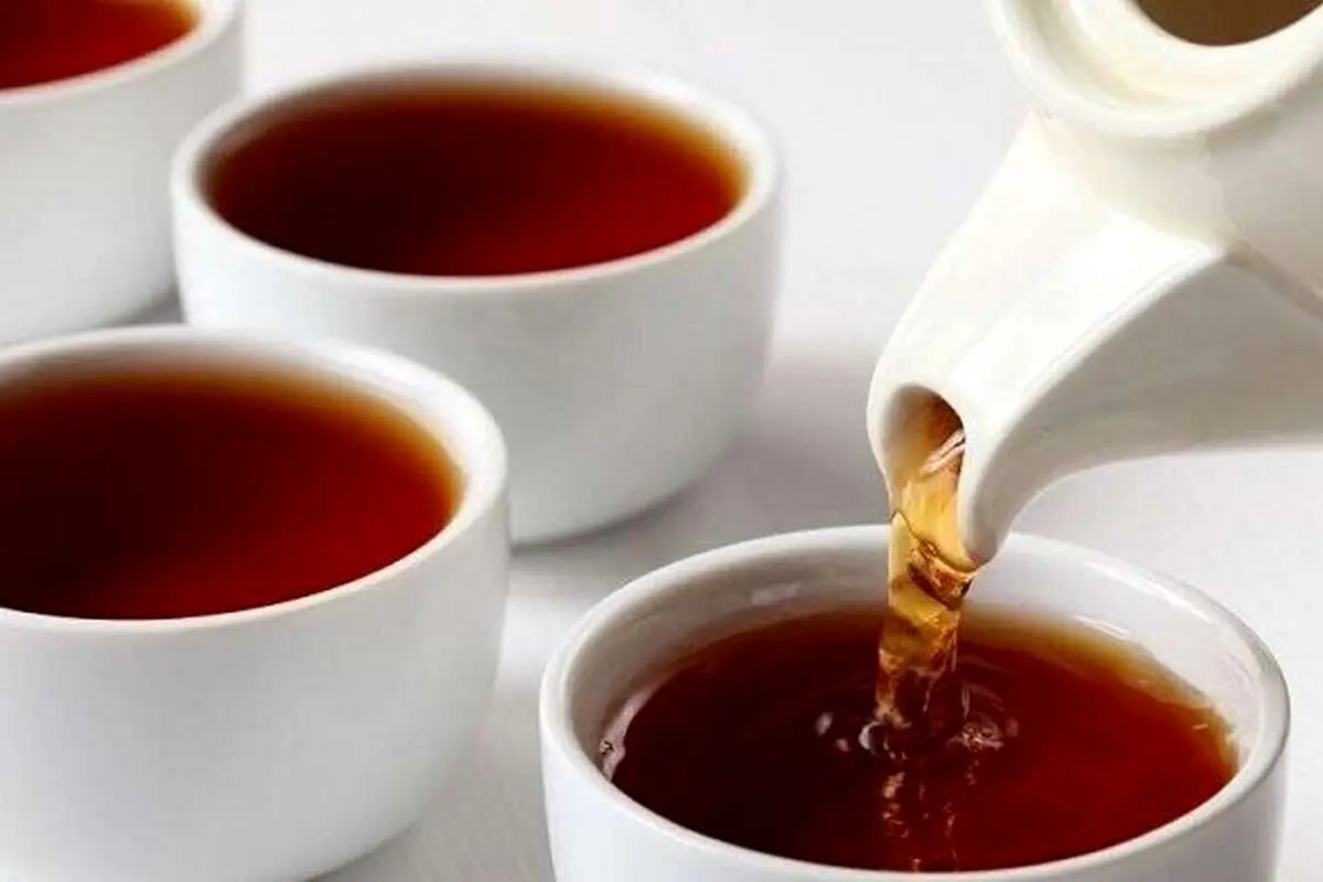 مضرات خوردن چای با توت و خرما