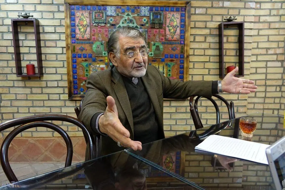 آل‌اسحاق: بحران اقتصاد با شعار سیاسی و نگاه‌های گروهی قابل حل نیست / تاثیر کسری بودجه بر نرخ ارز چیست؟