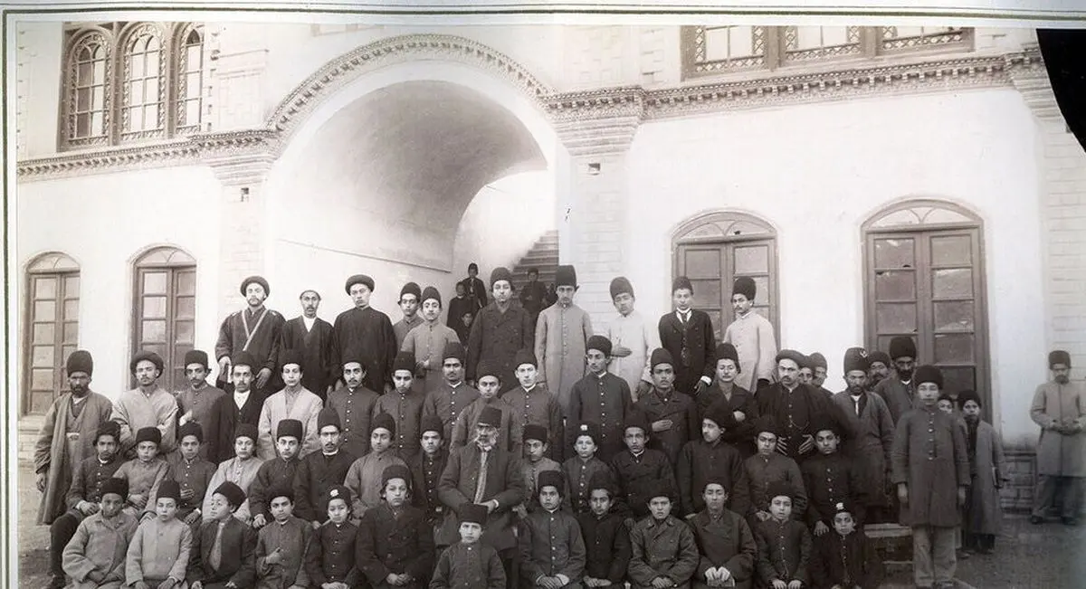 (عکس) تهران قدیم؛ نخستین مدرسه آکادمیک ایران در قلب پایتخت