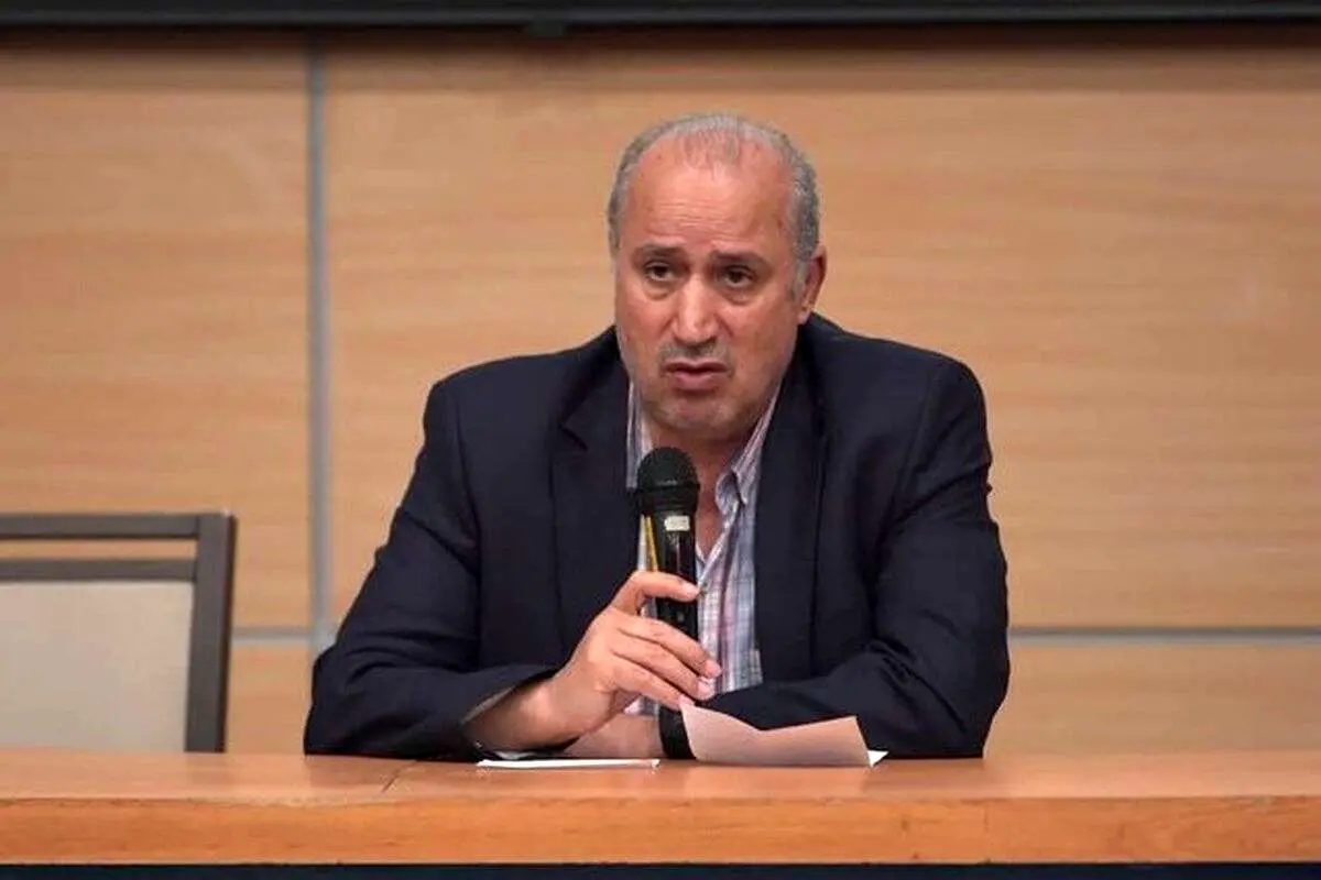 تاج: درباره نام خلیج فارس، اینفانتینو موضع خود را دارد