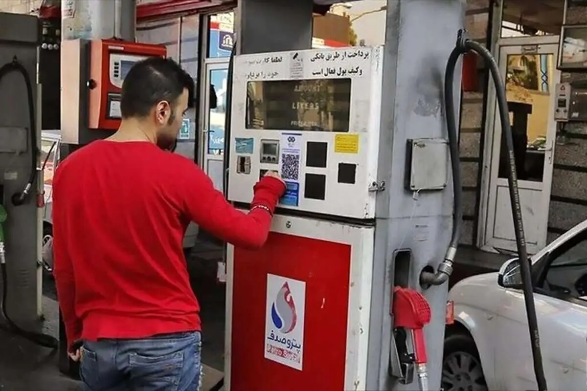 بنزین در سال ۱۴۰۲ گران میشود؟