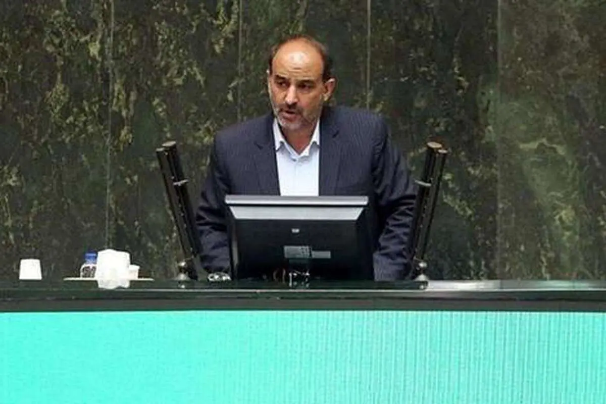 نماینده مجلس: گوشت را به گربه میدهیم، می گوییم نخور/ آقای رئیسی! صحبت از مبارزه با فساد نکنید