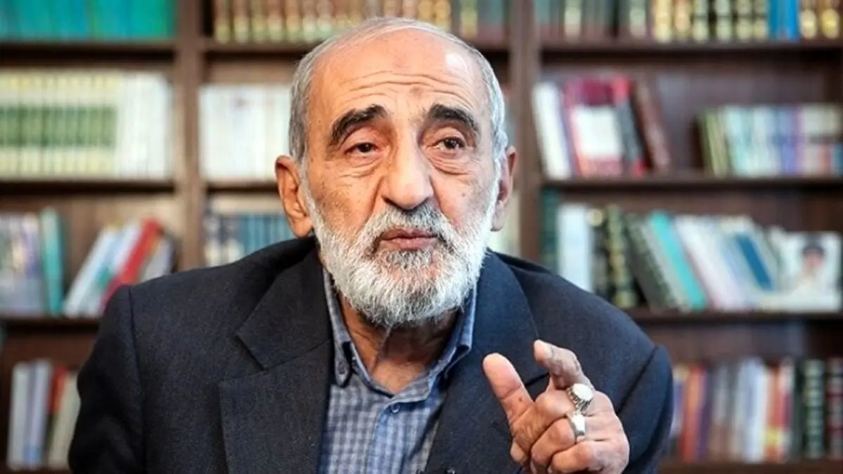 حسین شریعتمداری: نوبت انتقام ما رسیده است!
