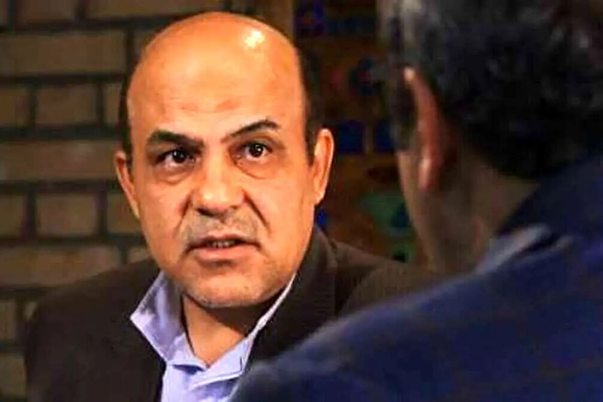 جاسوسی با پیشانی پینه بسته