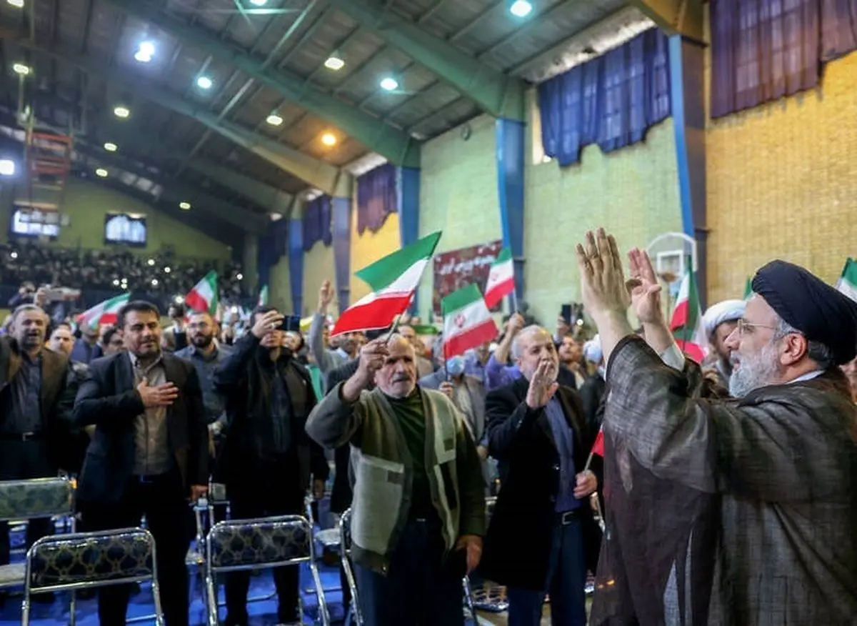 گلایه روزنامه دولت از اصلاح طلبان: چرا سفر رئیسی به یزد را در صفحه اول رسانه‌هایتان منتشر نکردید؟