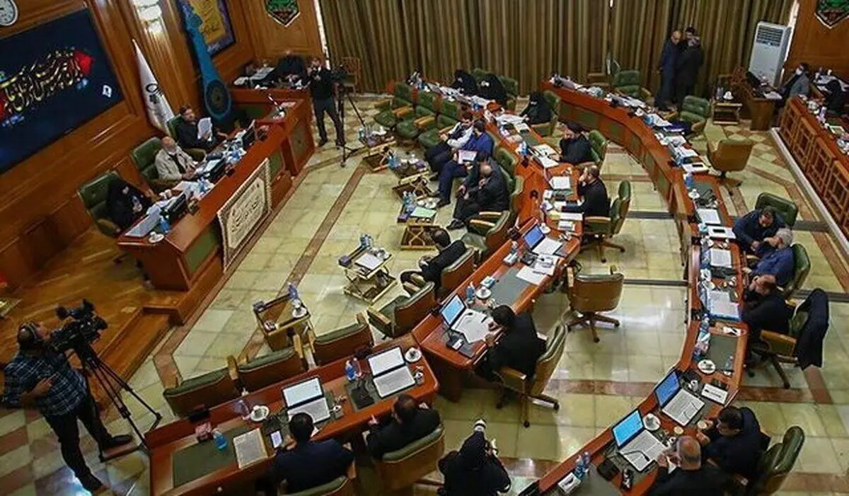 فیش حقوقی جنجالی؛ دستور وزیر کشور و استعفای دختر عضو شورا