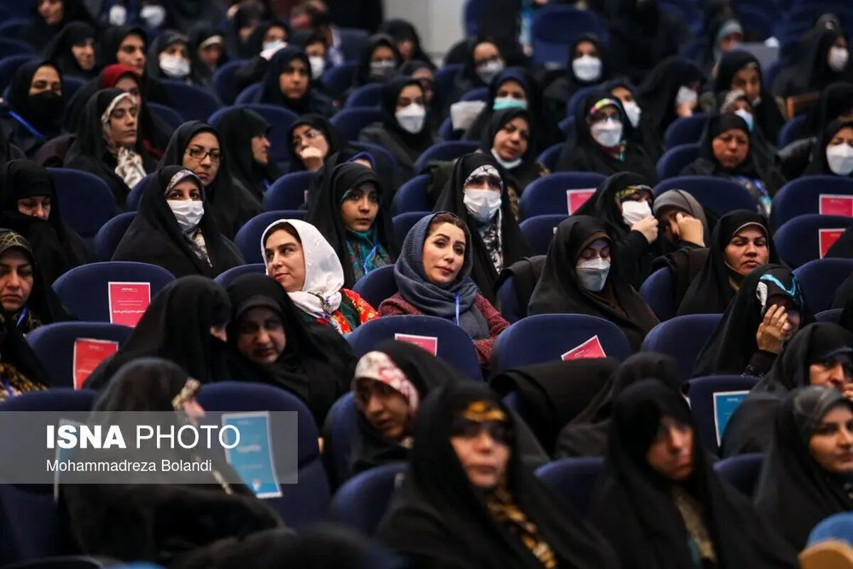 (تصاویر) انسیه خزعلی در کنگره ملی بانوان تاثیرگذار