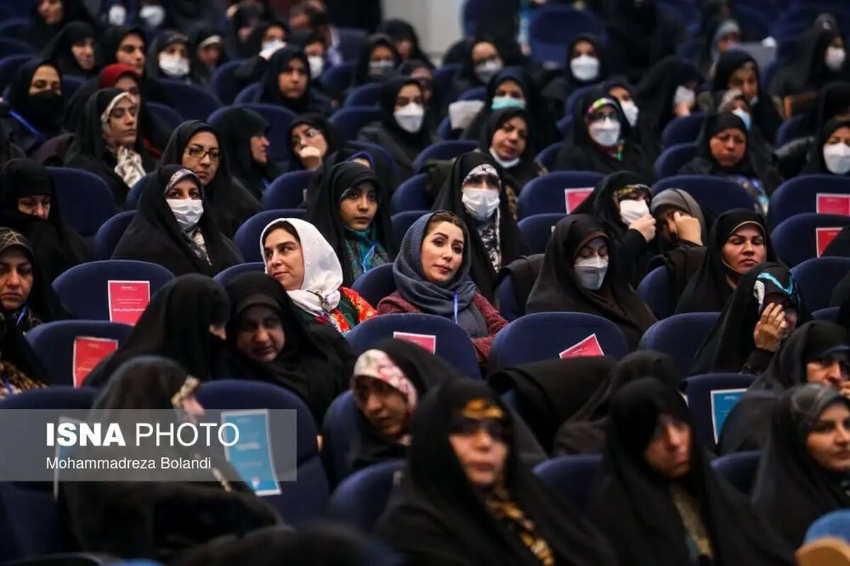 (تصاویر) انسیه خزعلی در کنگره ملی بانوان تاثیرگذار