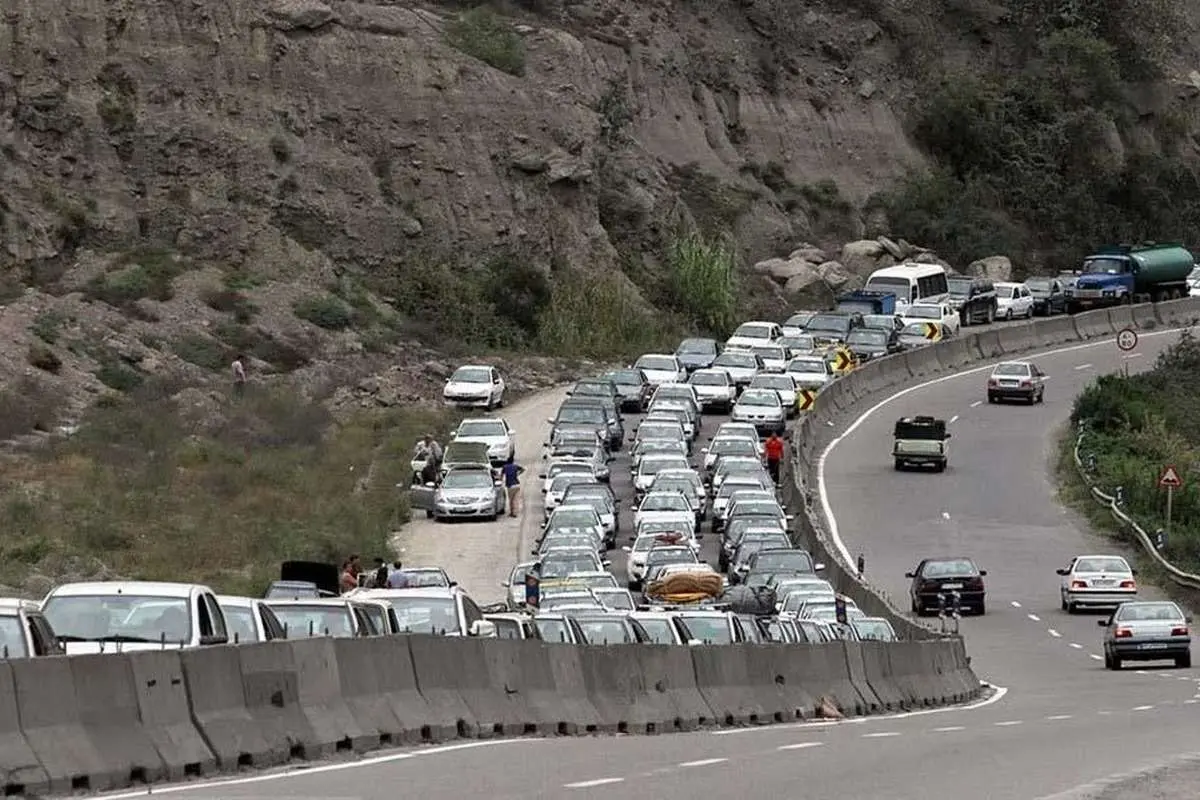 انسداد «هراز»، «چالوس»، «آزادراه تهران-شمال» و ۱۲ محور دیگر