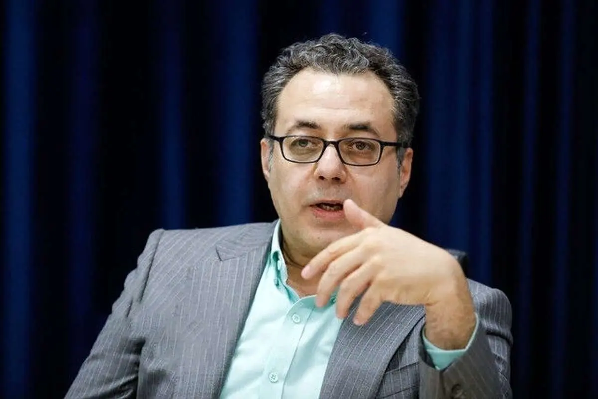 قیمت خودرو ۳ نرخی شد/ سخنگوی وزارت صمت: نمی توانیم خودرو ساز را مجبور به عرضه در بورس کنیم