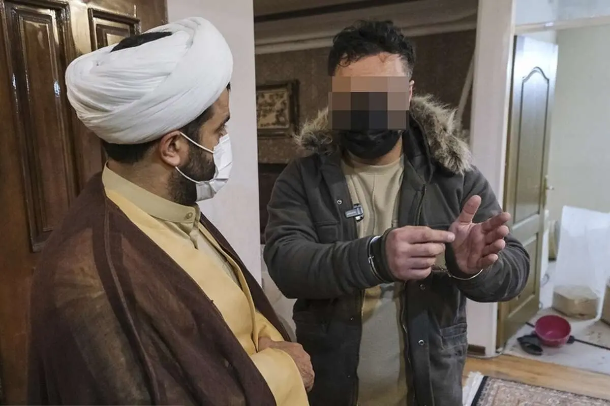 (تصاویر) انهدام شبکه زیرزمینی تولید دارو‌های تقلبی ترک اعتیاد