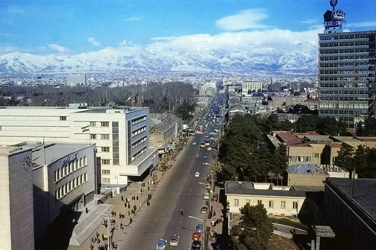 (تصویر) روزی روزگاری تهران با آسمان آبی و خیابان های خیلی خلوت