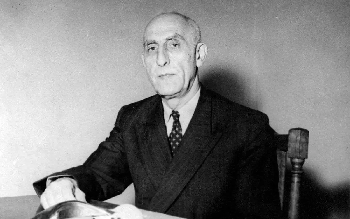 از اول قصدشان کله‌پا کردن مصدق بود