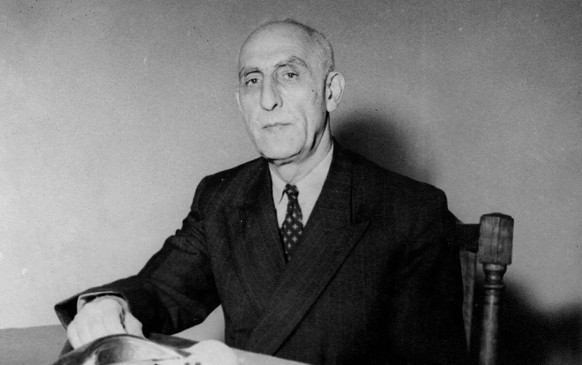 از اول قصدشان کله‌پا کردن مصدق بود