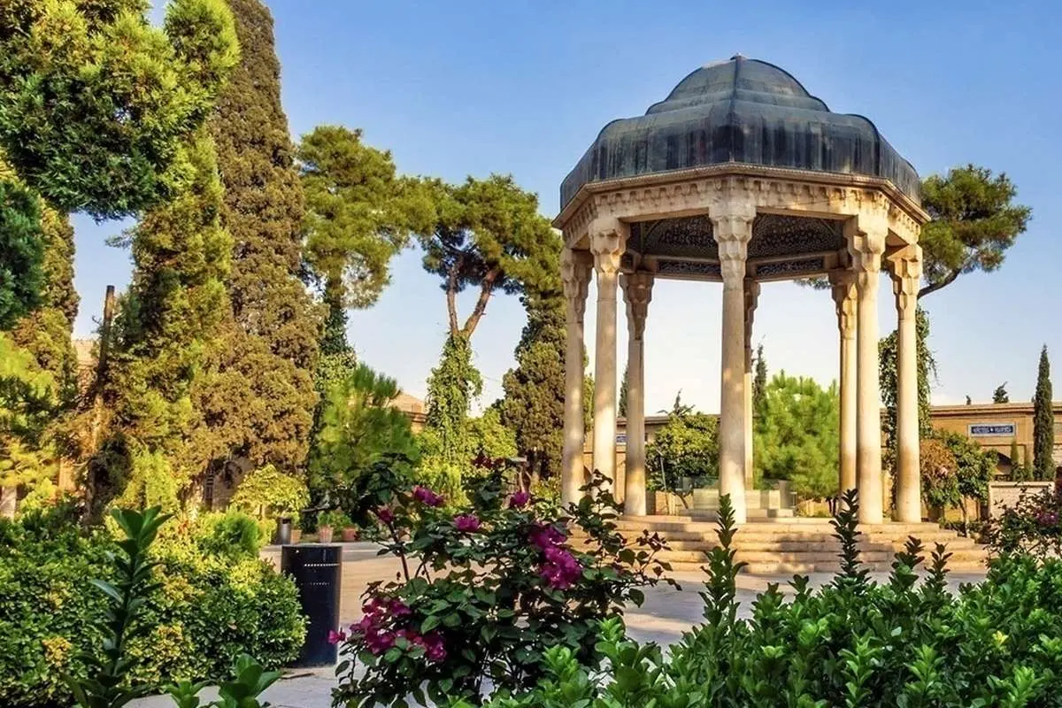 تفال به حافظ امروز چهارشنبه ۵ بهمن ماه ۱۴۰۱