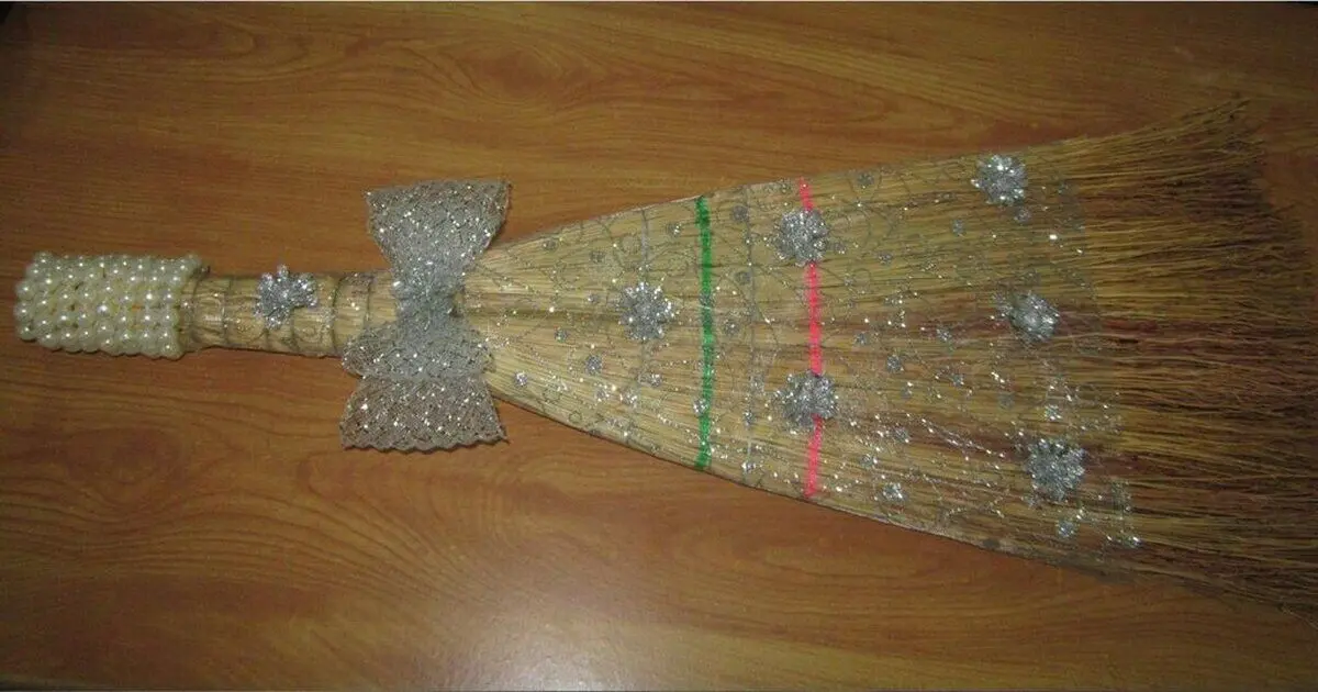 جاروبندی از مشاغل شهر ری بوده است/ اصطلاح «جاروت می‌کنم» از کجا آمده؟