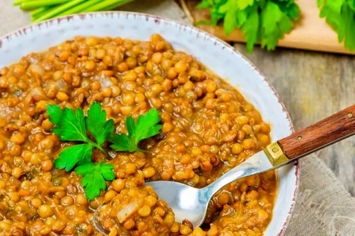 طرز تهیه عدسی با بلغور گندم؛ یک خوراک خوشمزه برای صبحانه و شام