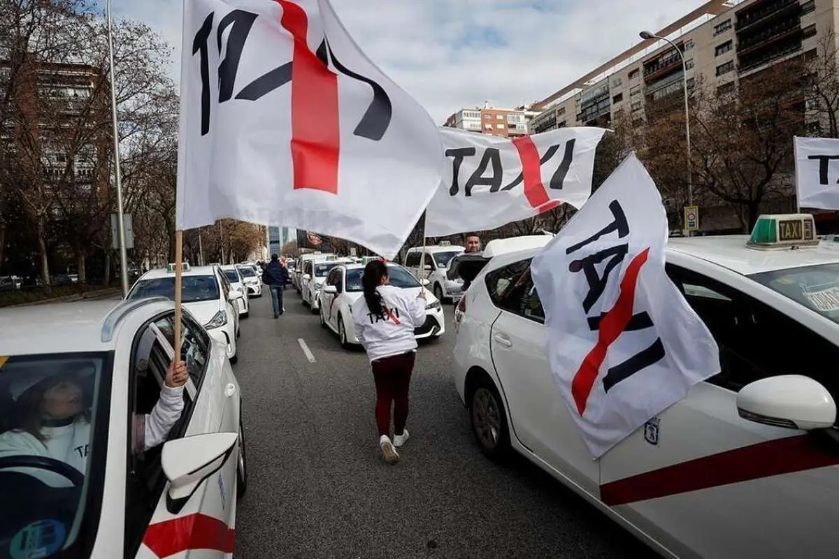 (تصاویر) اعتصاب رانندگان تاکسی در مادرید