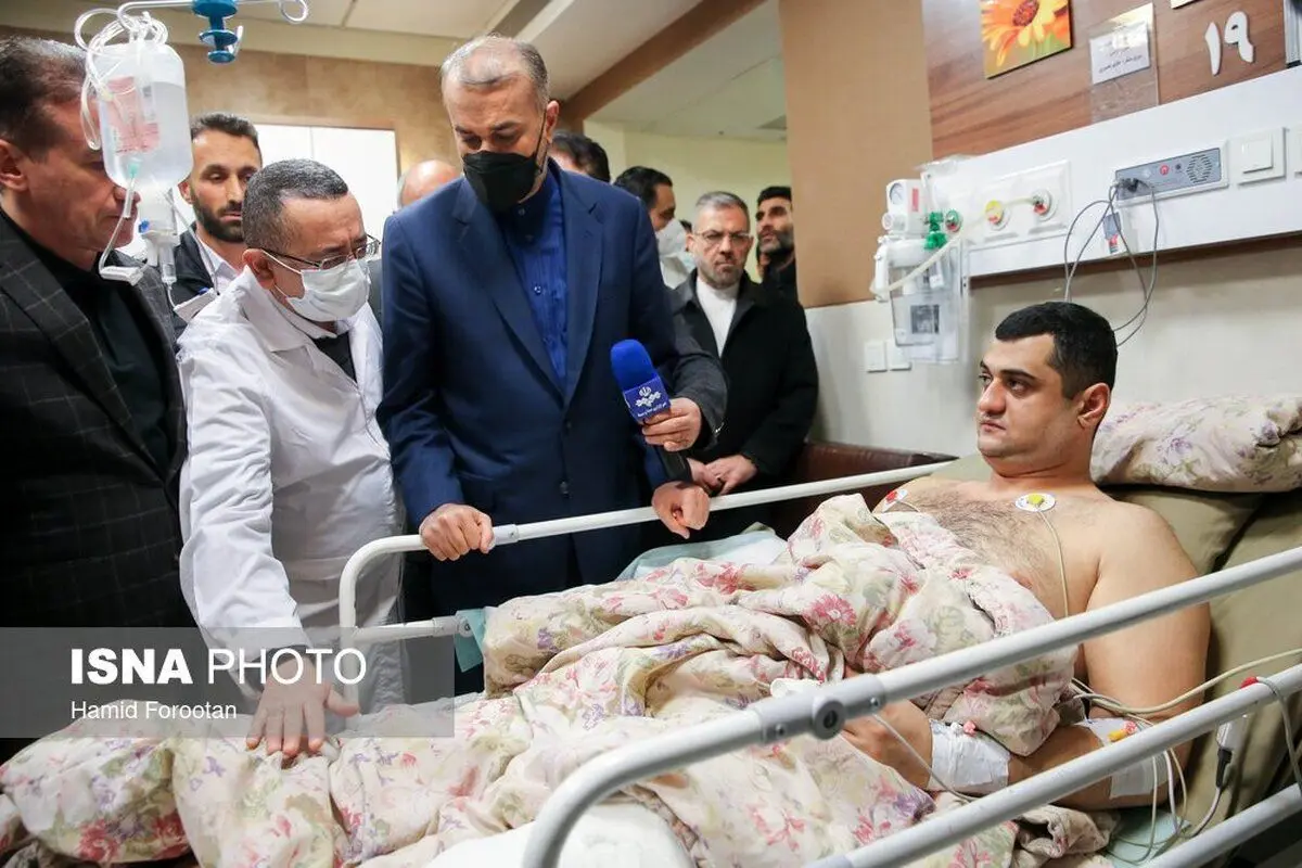 (تصاویر) عیادت امیرعبداللهیان از مجروحان حمله مسلحانه به سفارت آذربایجان