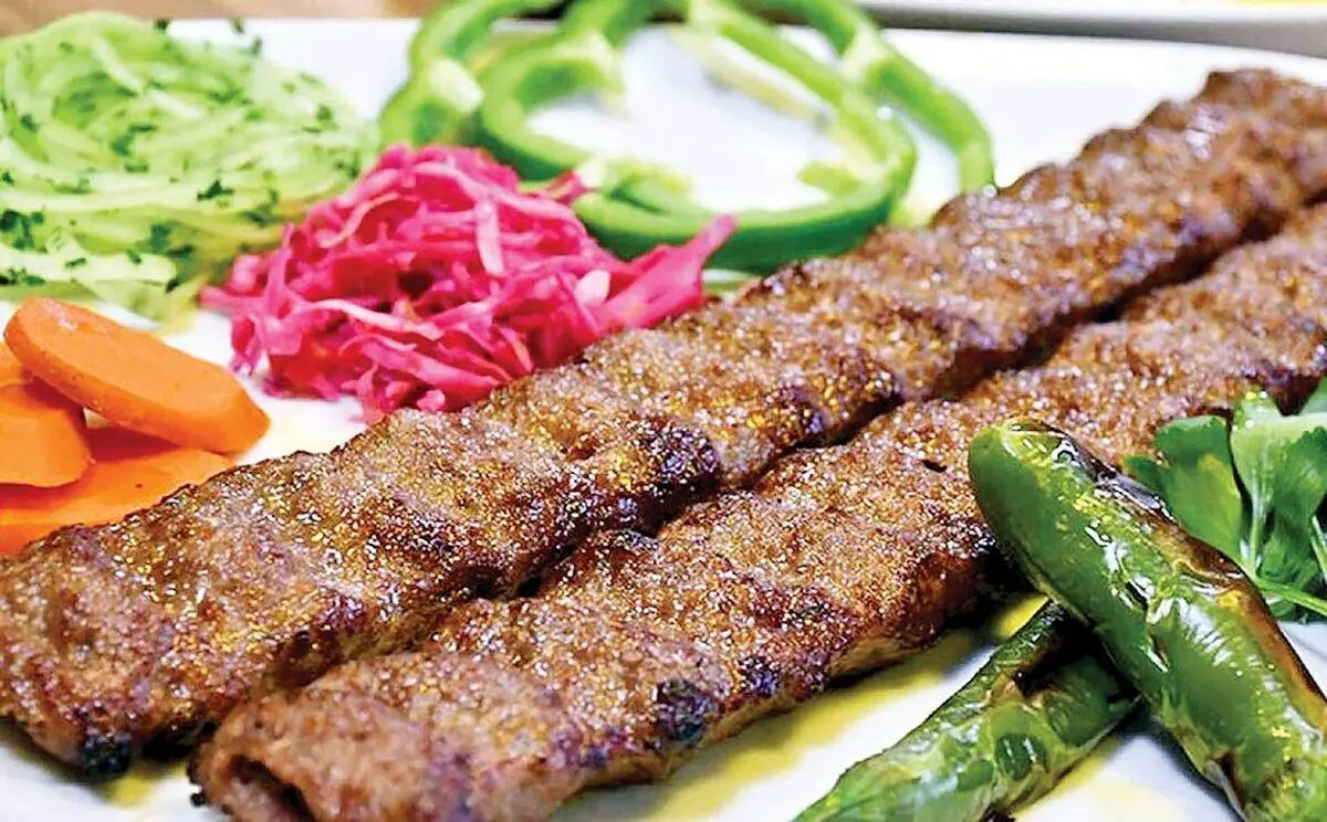 مروری بر تاریخچه چلوکباب در تهران/ وقتی کوبیده، جزء کباب‌ها نبود